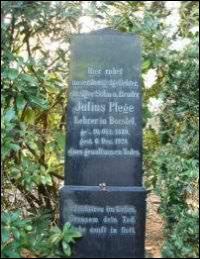 Grabmal Plege 1993 (Foto: urian)