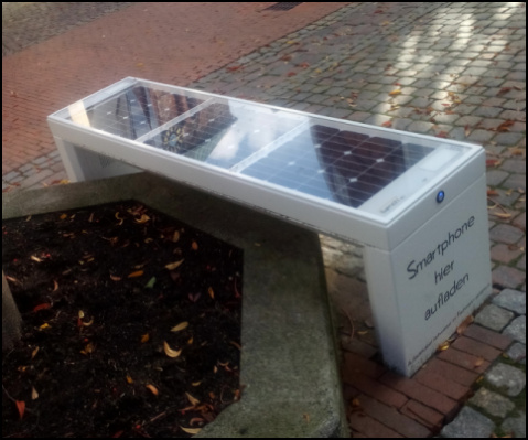 Smartphone-Lade-Bank Stade (Foto: urian)
