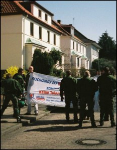 Protest gegen die NPD in Verden Juli 2006 (Foto: urian)