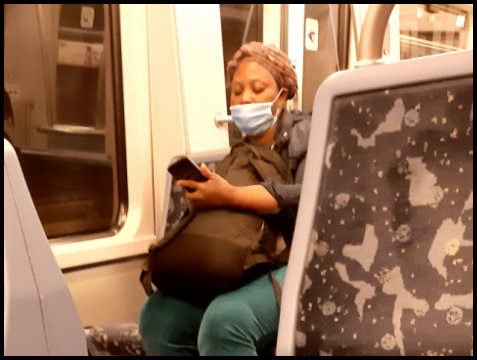 Maskentragen in der U-Bahn (Foto: urian