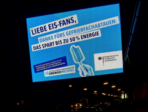 Werbetafel Lokstedter Steindamm (Foto: urian)